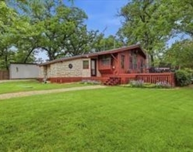 111 Oak Tree Lane - Photo Thumbnail 1