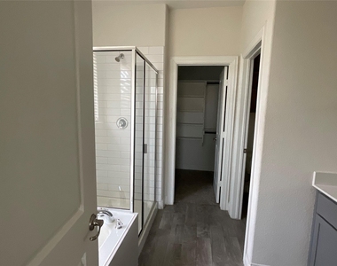 4320 Shadow Drive - Photo Thumbnail 13