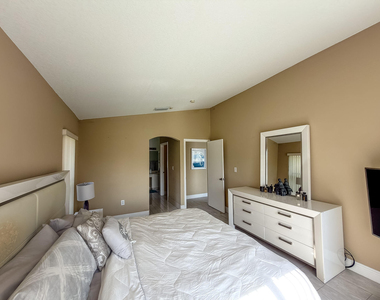 775 Nw 165th Avenue - Photo Thumbnail 15