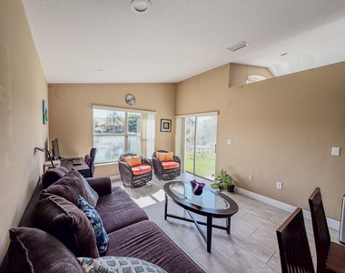 775 Nw 165th Avenue - Photo Thumbnail 12