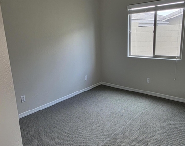 1941 W Stagecoach Street - Photo Thumbnail 31