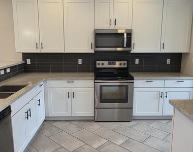 1941 W Stagecoach Street - Photo Thumbnail 12