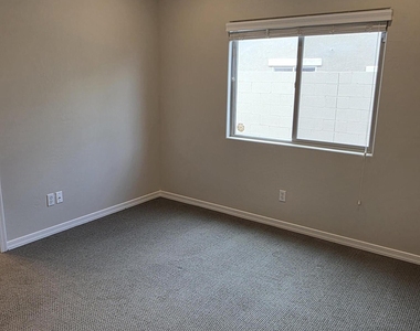 1941 W Stagecoach Street - Photo Thumbnail 30