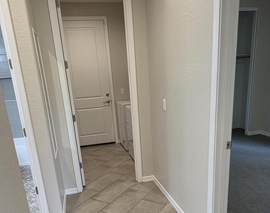 1941 W Stagecoach Street - Photo Thumbnail 37