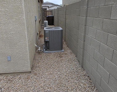 1941 W Stagecoach Street - Photo Thumbnail 44