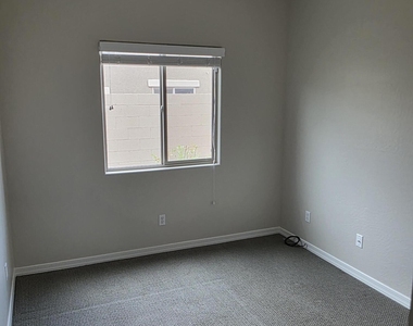 1941 W Stagecoach Street - Photo Thumbnail 27