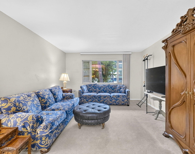 400 S Cypress Road - Photo Thumbnail 3