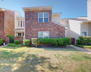 846 Creekside Drive - Photo Thumbnail 2
