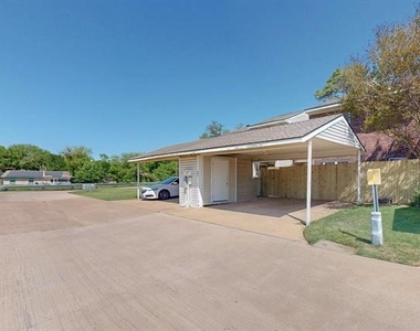 846 Creekside Drive - Photo Thumbnail 15