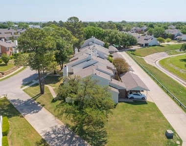 846 Creekside Drive - Photo Thumbnail 16
