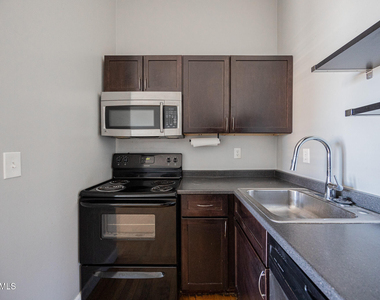 39 W Main Street - Photo Thumbnail 7