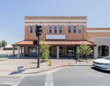 39 W Main Street - Photo Thumbnail 1