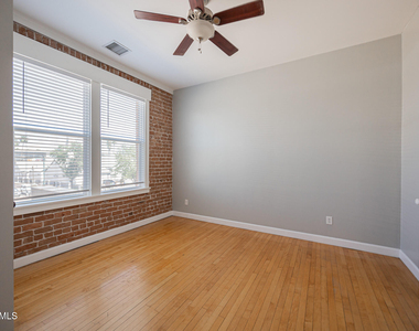 39 W Main Street - Photo Thumbnail 8