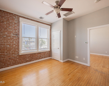 39 W Main Street - Photo Thumbnail 3