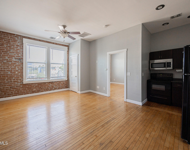 39 W Main Street - Photo Thumbnail 2