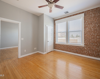 39 W Main Street - Photo Thumbnail 9