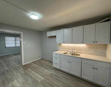 304 Nw 14th Avenue - Photo Thumbnail 6