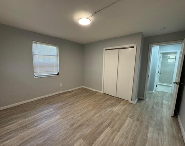 304 Nw 14th Avenue - Photo Thumbnail 8