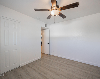 715 N 12th Avenue - Photo Thumbnail 11