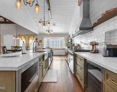 4402 E Turney Avenue - Photo Thumbnail 6