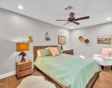 4402 E Turney Avenue - Photo Thumbnail 23