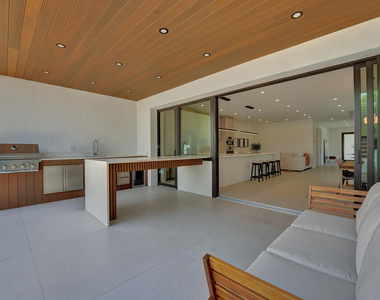 1525 Ne 15th Avenue - Photo Thumbnail 19