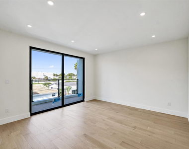 1525 Ne 15th Avenue - Photo Thumbnail 26