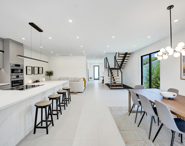 1525 Ne 15th Avenue - Photo Thumbnail 14