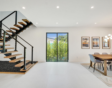 1525 Ne 15th Avenue - Photo Thumbnail 8