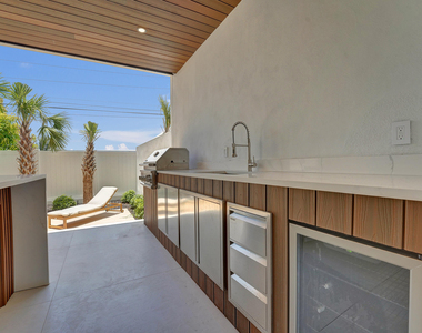 1525 Ne 15th Avenue - Photo Thumbnail 20
