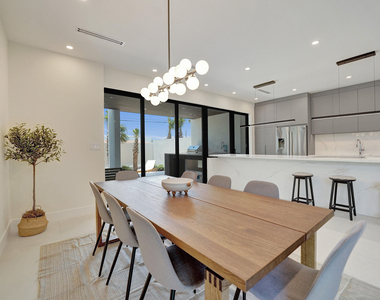 1525 Ne 15th Avenue - Photo Thumbnail 11