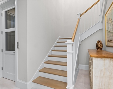 444 Ne Wavecrest Way - Photo Thumbnail 24