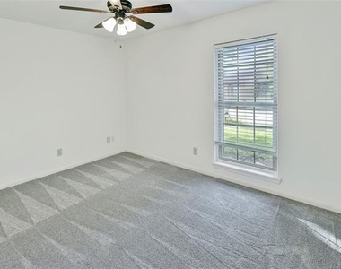 1306 Clearview Drive - Photo Thumbnail 21