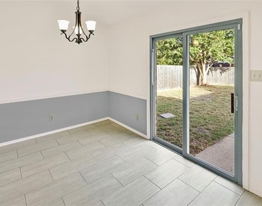 1306 Clearview Drive - Photo Thumbnail 11