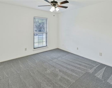 1306 Clearview Drive - Photo Thumbnail 18