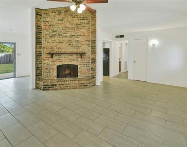1306 Clearview Drive - Photo Thumbnail 6