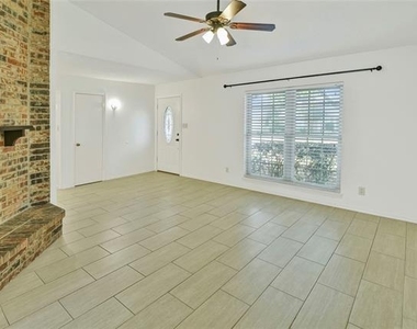 1306 Clearview Drive - Photo Thumbnail 5