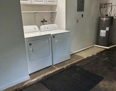 4570 Barrett Street - Photo Thumbnail 9