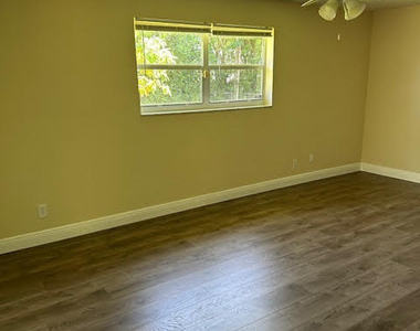 4570 Barrett Street - Photo Thumbnail 6