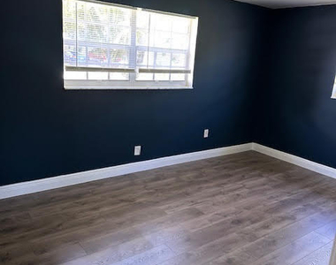 4570 Barrett Street - Photo Thumbnail 8