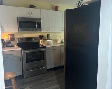 4735 Lucerne Lakes Boulevard E - Photo Thumbnail 8