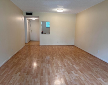 7501 Nw 16th Street - Photo Thumbnail 2