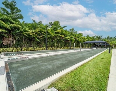 12832 Veneto Springs Drive - Photo Thumbnail 65