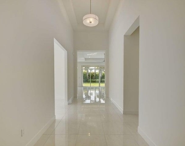 12832 Veneto Springs Drive - Photo Thumbnail 4