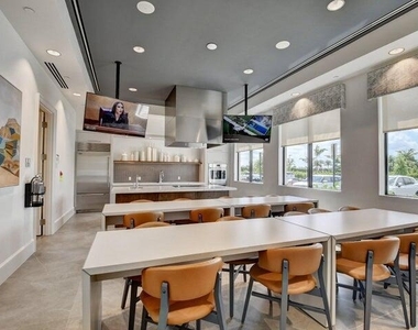 12832 Veneto Springs Drive - Photo Thumbnail 66
