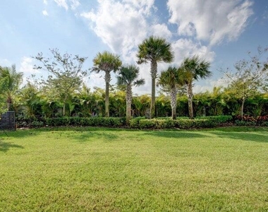 12832 Veneto Springs Drive - Photo Thumbnail 36