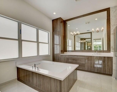 12832 Veneto Springs Drive - Photo Thumbnail 13