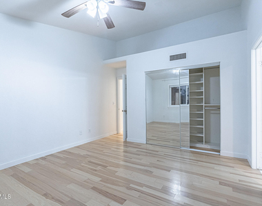 5625 E Tierra Buena Lane - Photo Thumbnail 30