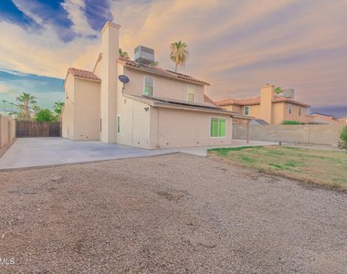 5625 E Tierra Buena Lane - Photo Thumbnail 7