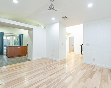 5625 E Tierra Buena Lane - Photo Thumbnail 15